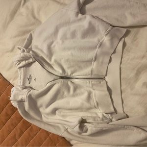 white cropped zip up holliester